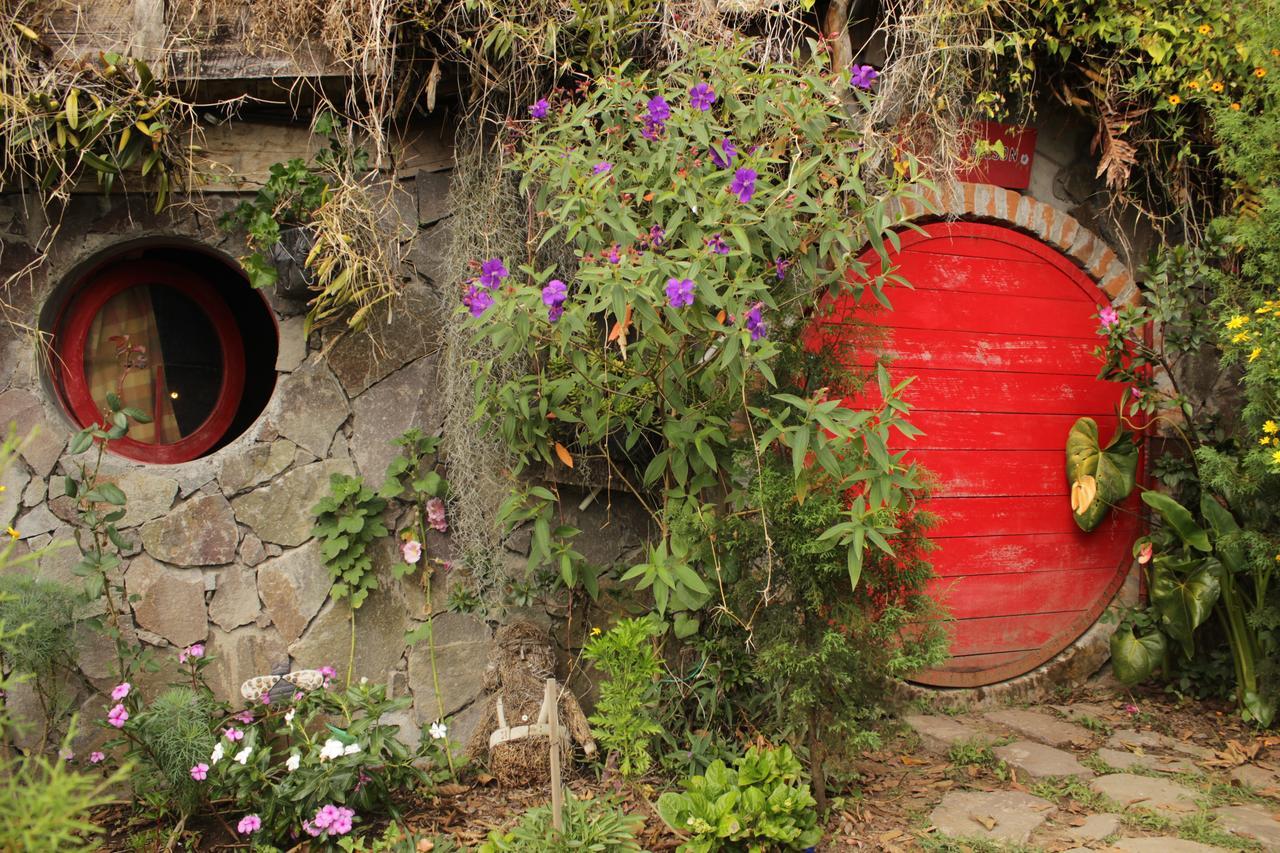 The Hobbit La Comarca Hotel Nueva San Salvador Exterior photo